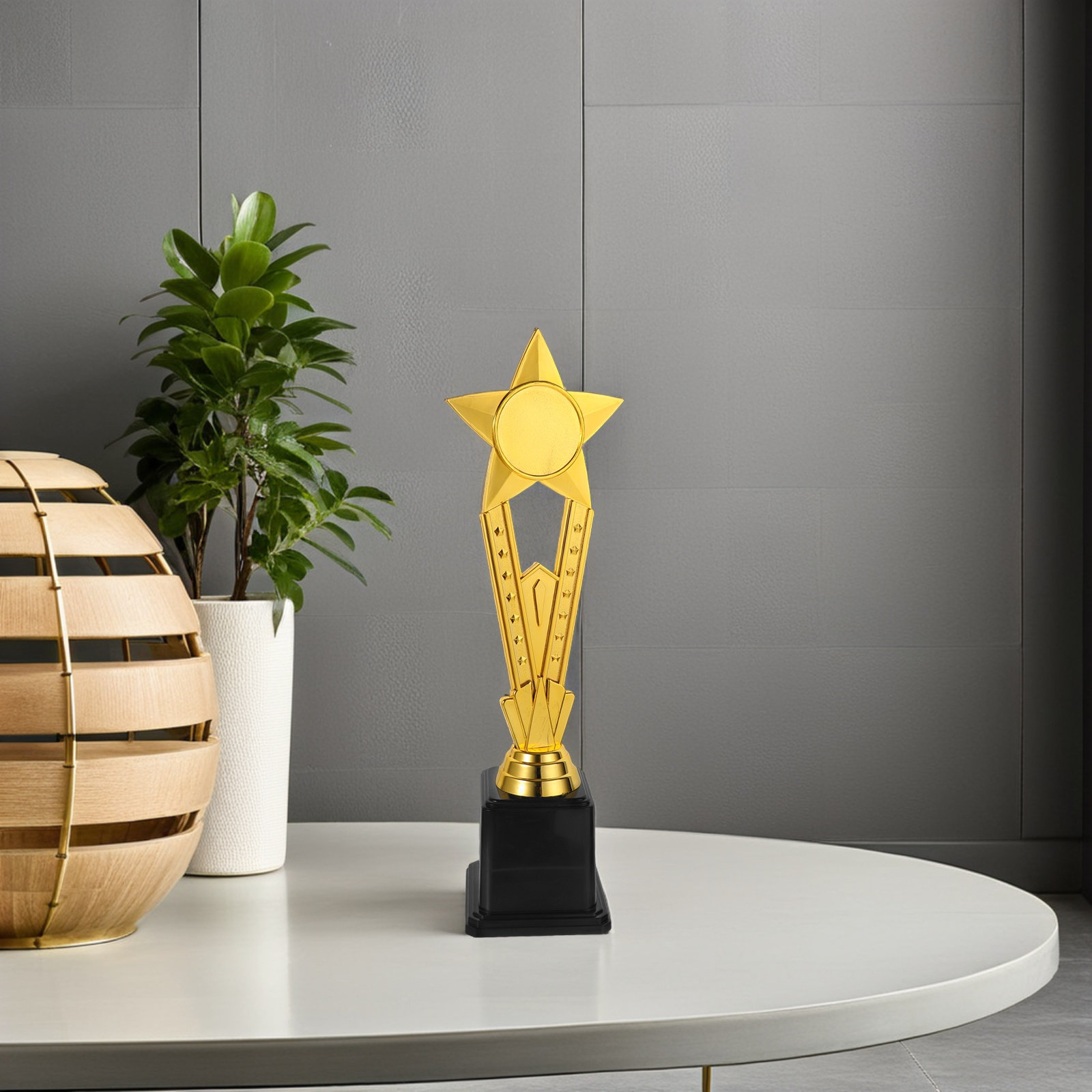 Plastic Gold Star Trophy Small - Team Sports 评论和价格